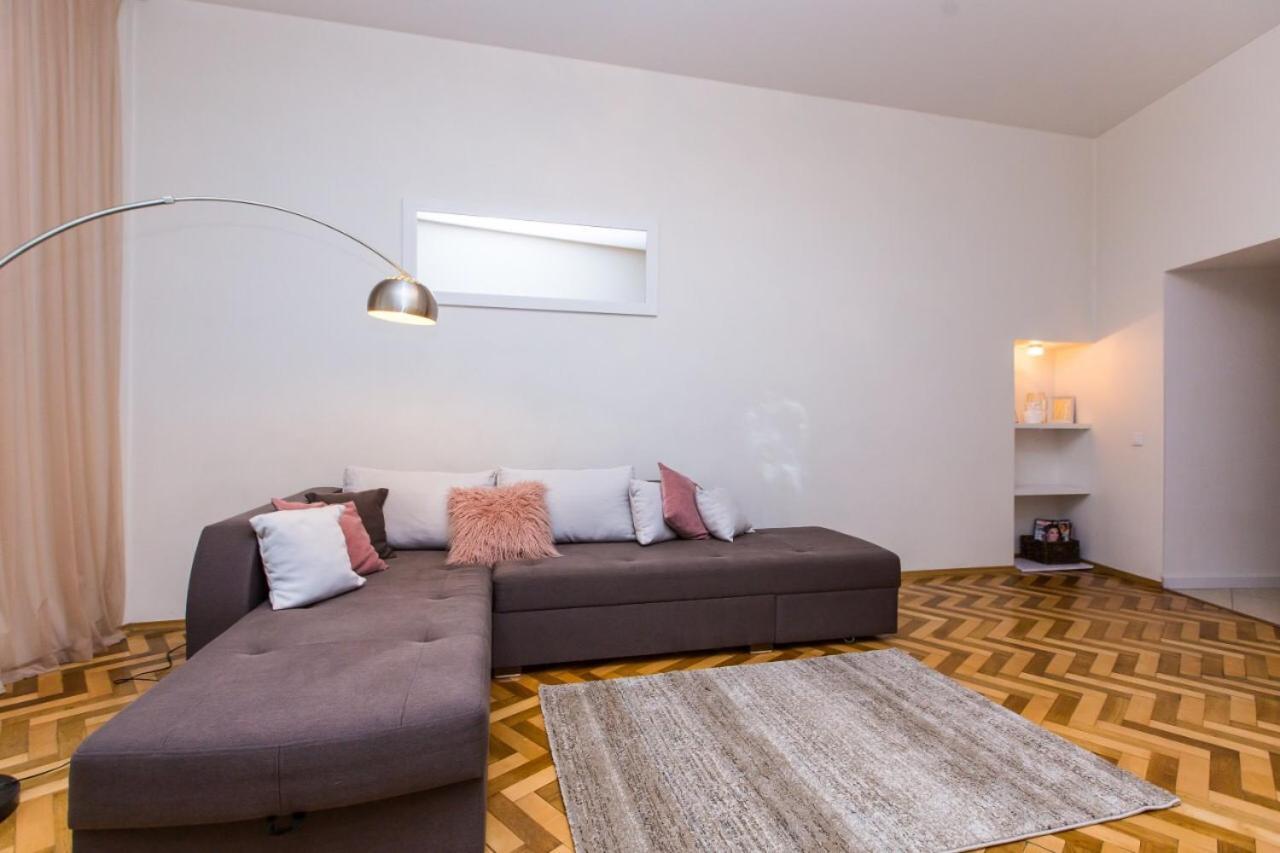 Miamo Apart Гнатюка 18 Lviv Dış mekan fotoğraf